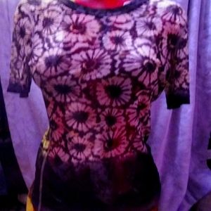 See thur sunflower top Karen kane